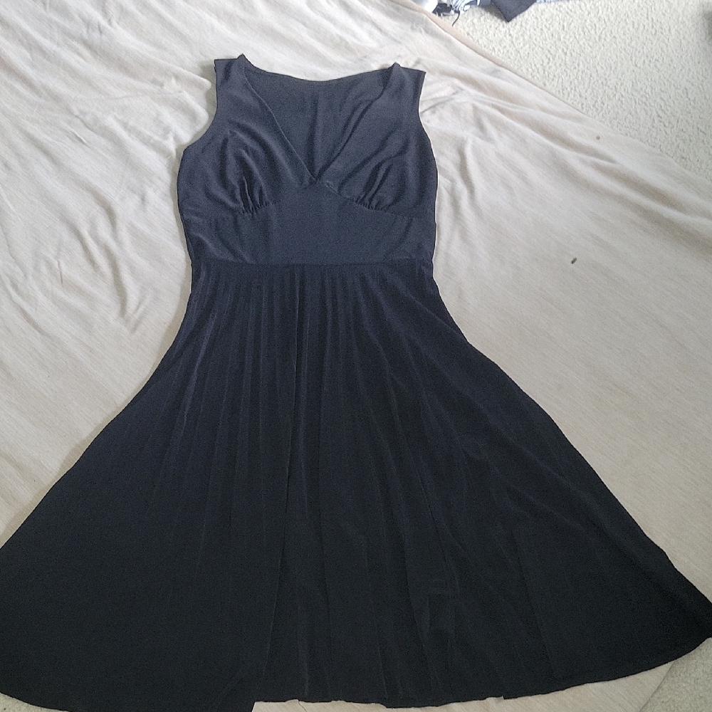 Elegant Black Sleeveless Dress